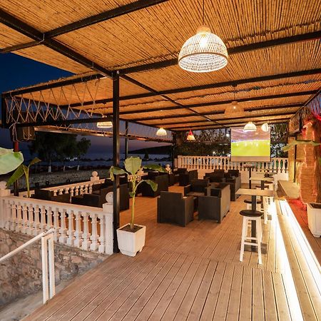 Hotel Kompleks Joni Саранде Екстериор снимка