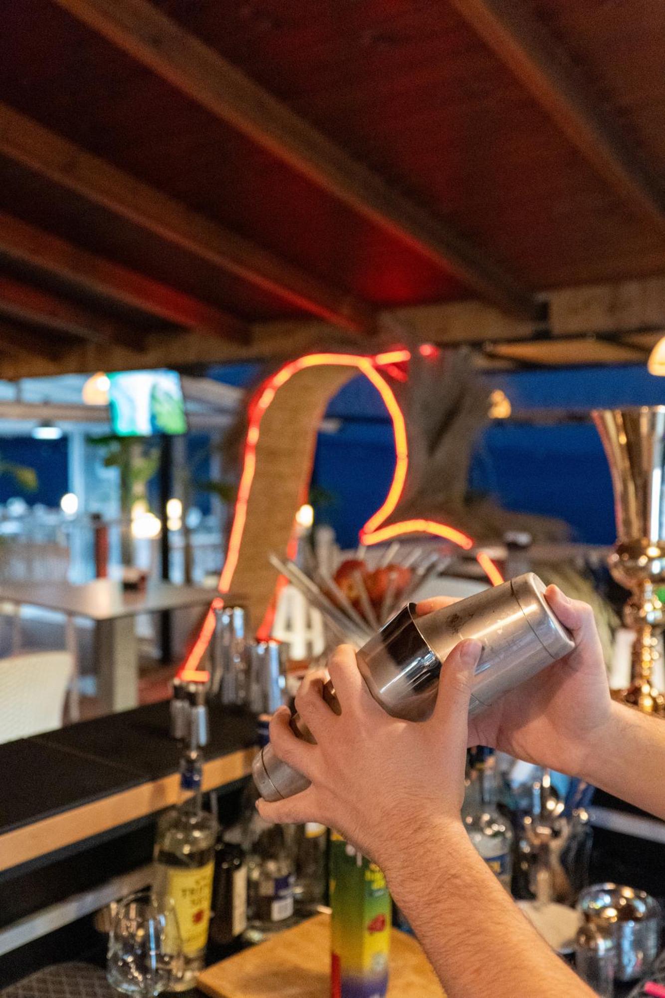 Hotel Kompleks Joni Саранде Екстериор снимка