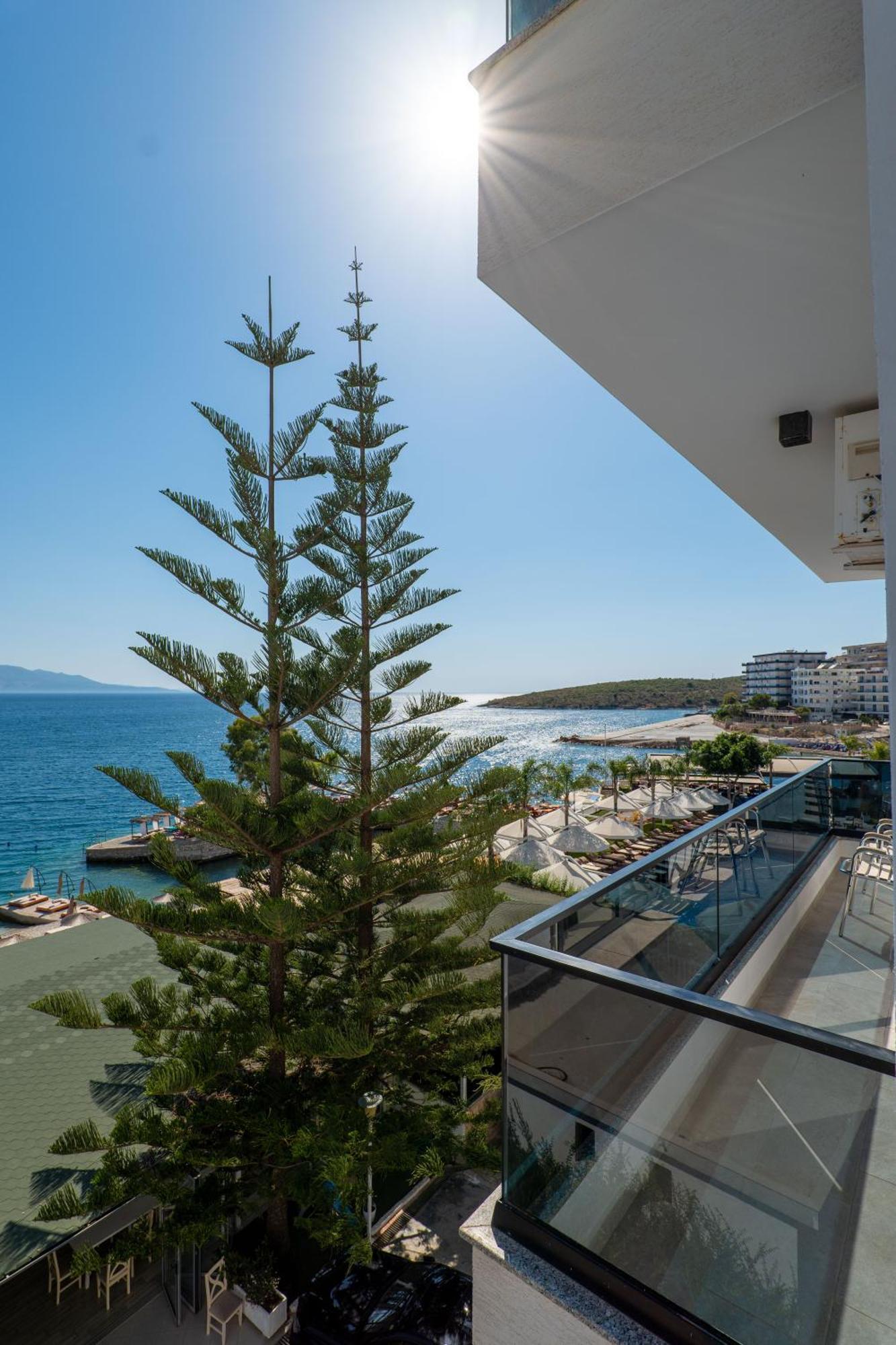 Hotel Kompleks Joni Саранде Екстериор снимка