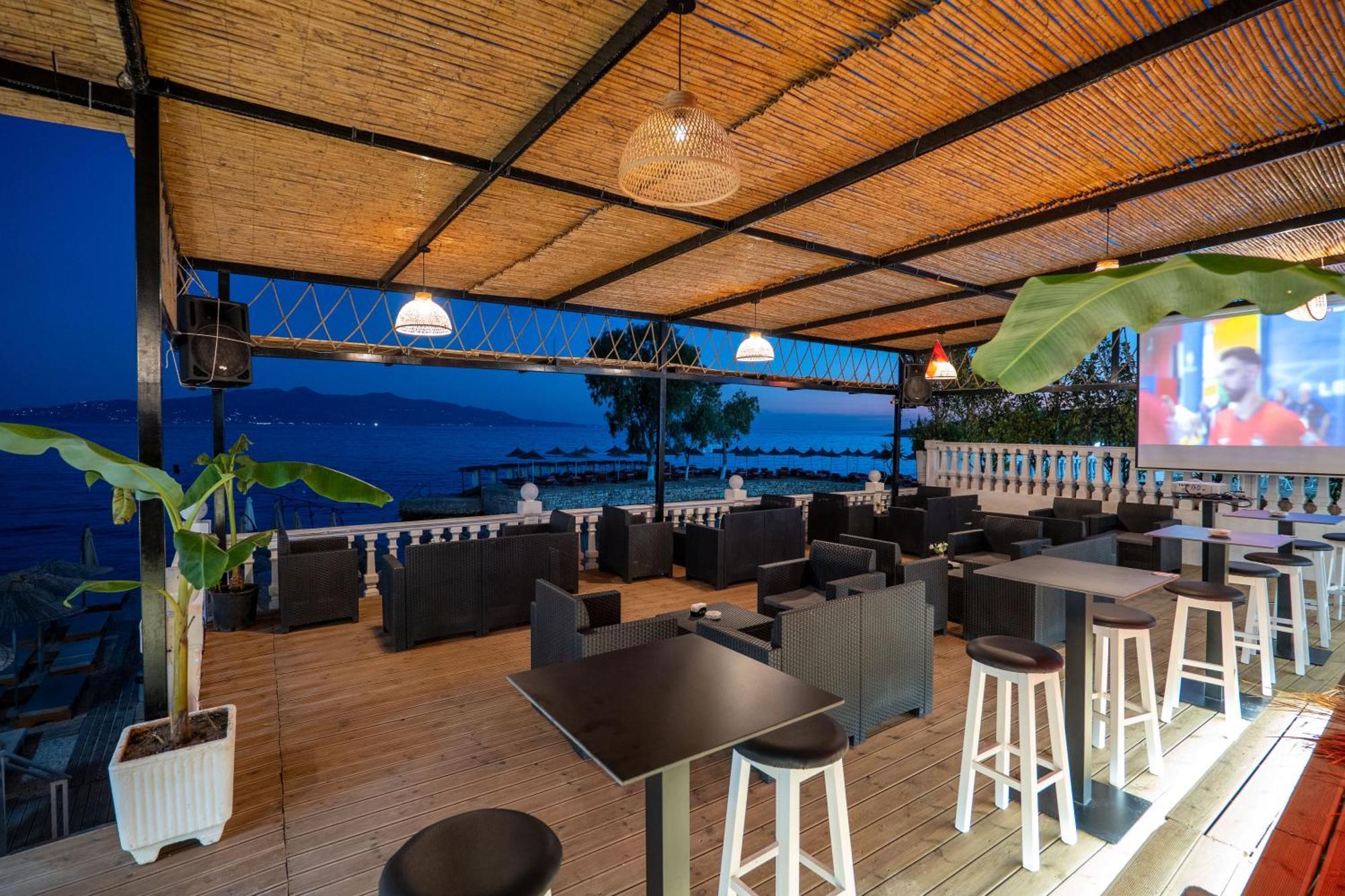 Hotel Kompleks Joni Саранде Екстериор снимка