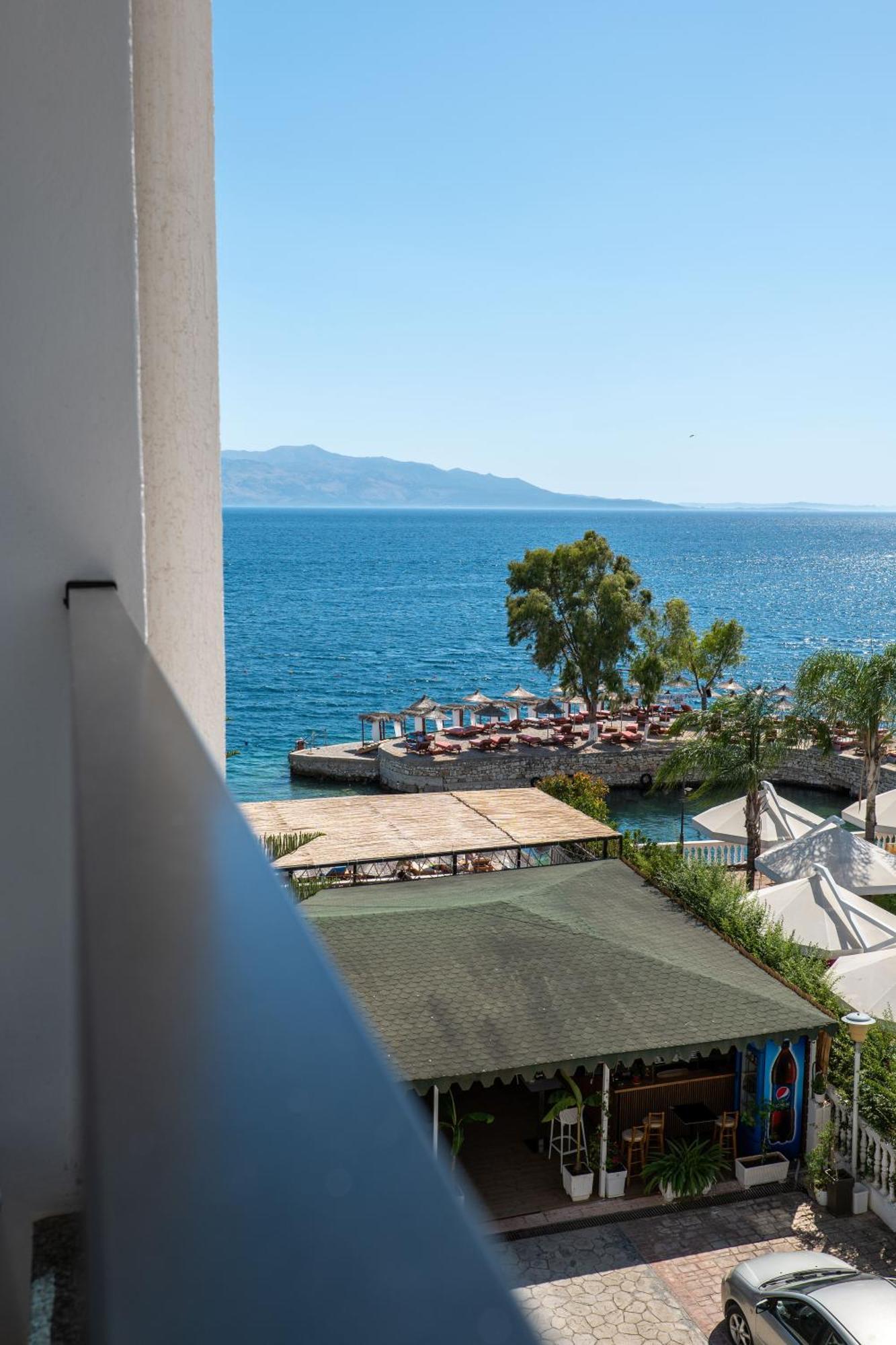 Hotel Kompleks Joni Саранде Екстериор снимка