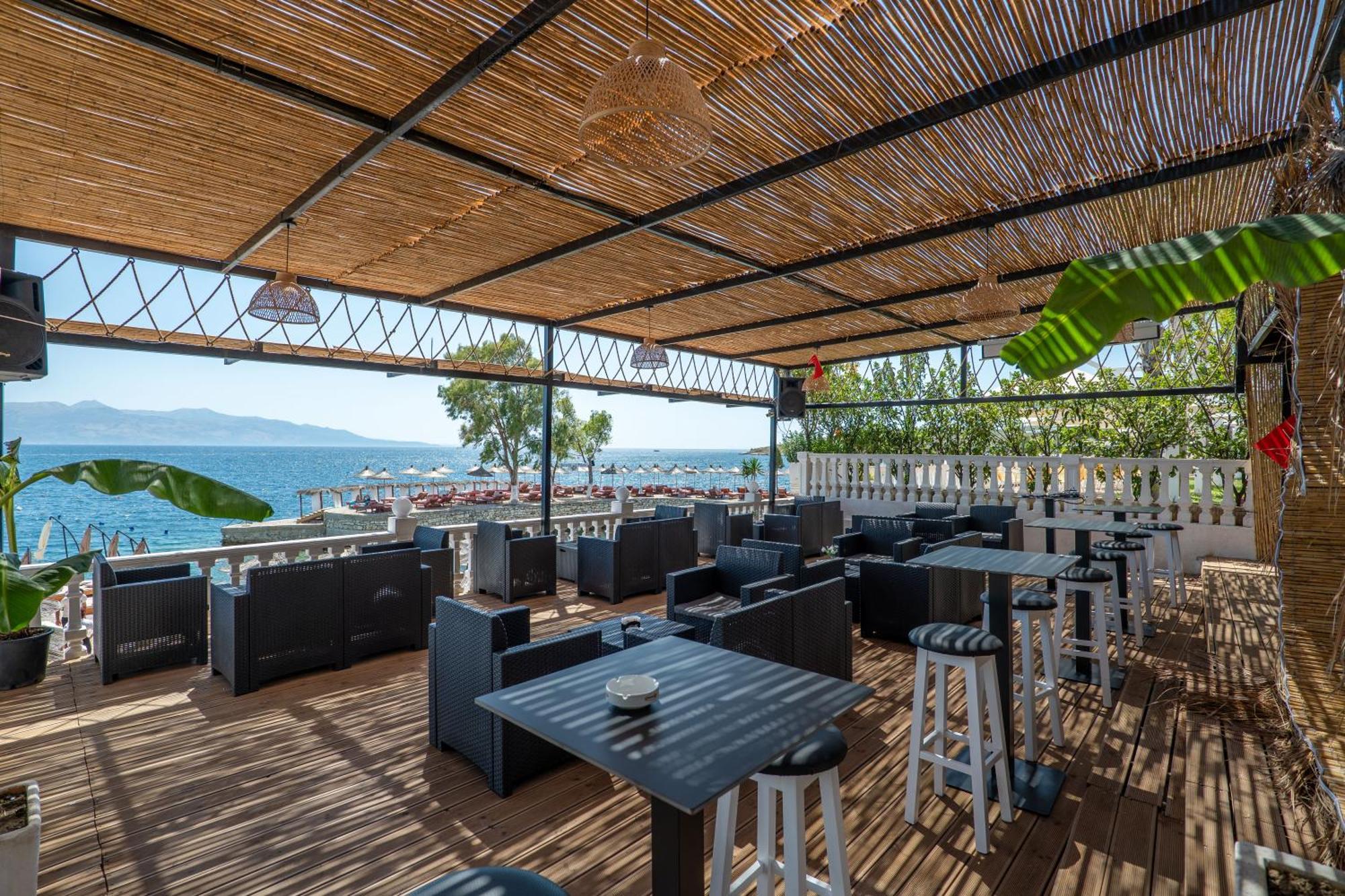 Hotel Kompleks Joni Саранде Екстериор снимка