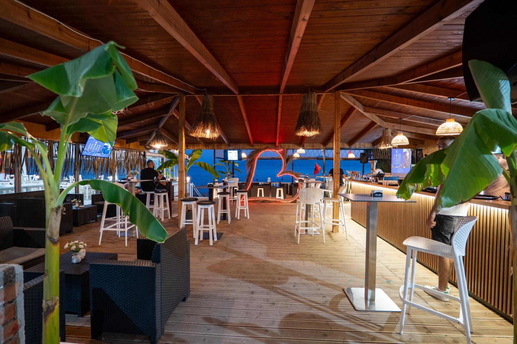 Hotel Kompleks Joni Саранде Екстериор снимка