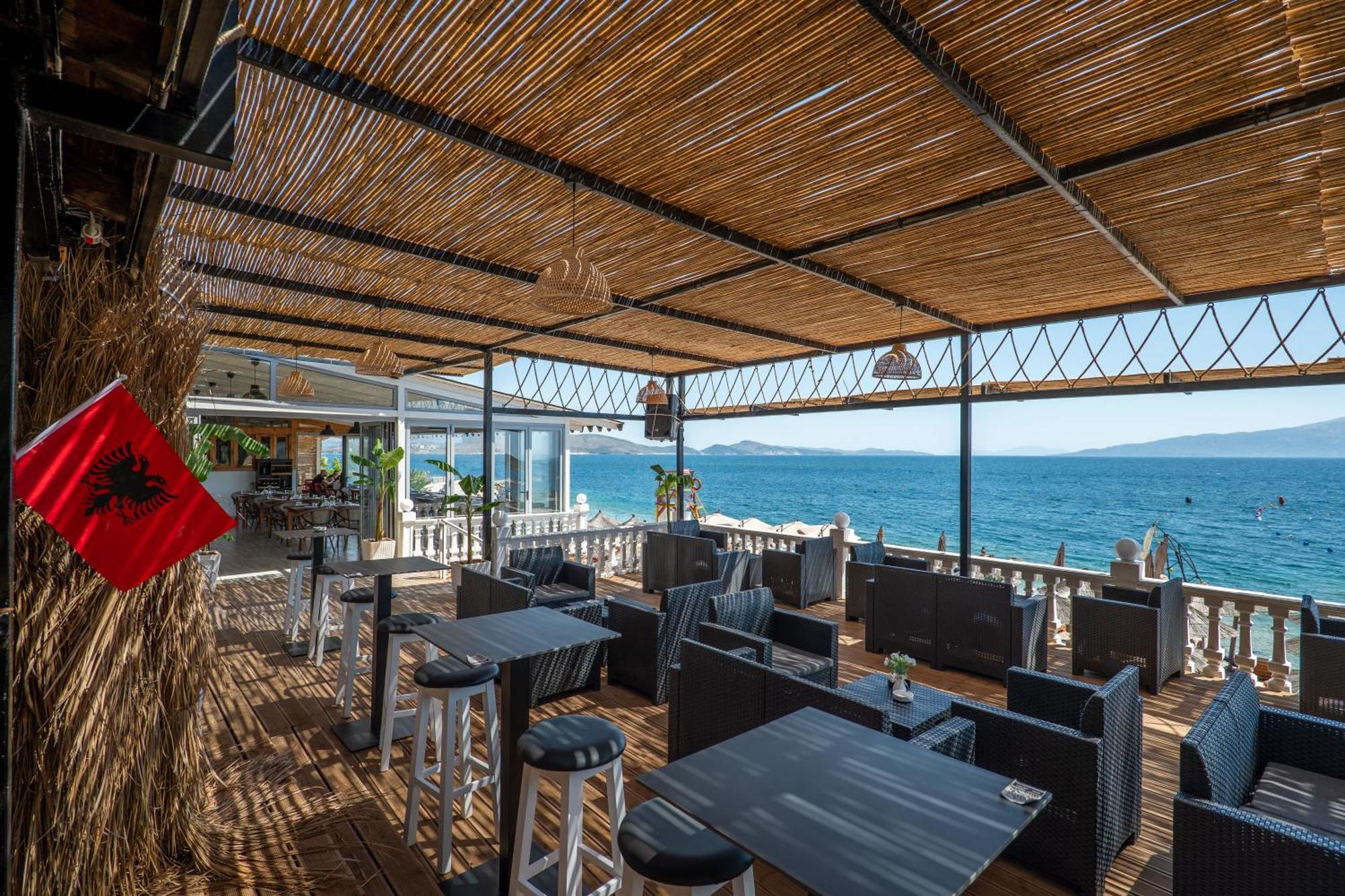Hotel Kompleks Joni Саранде Екстериор снимка
