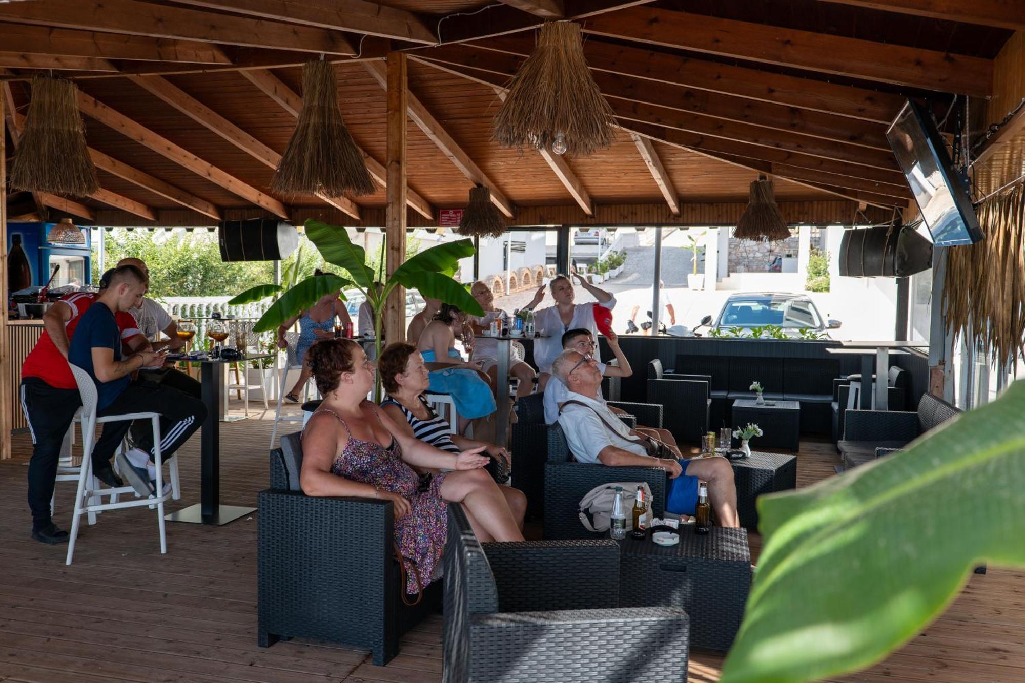 Hotel Kompleks Joni Саранде Екстериор снимка
