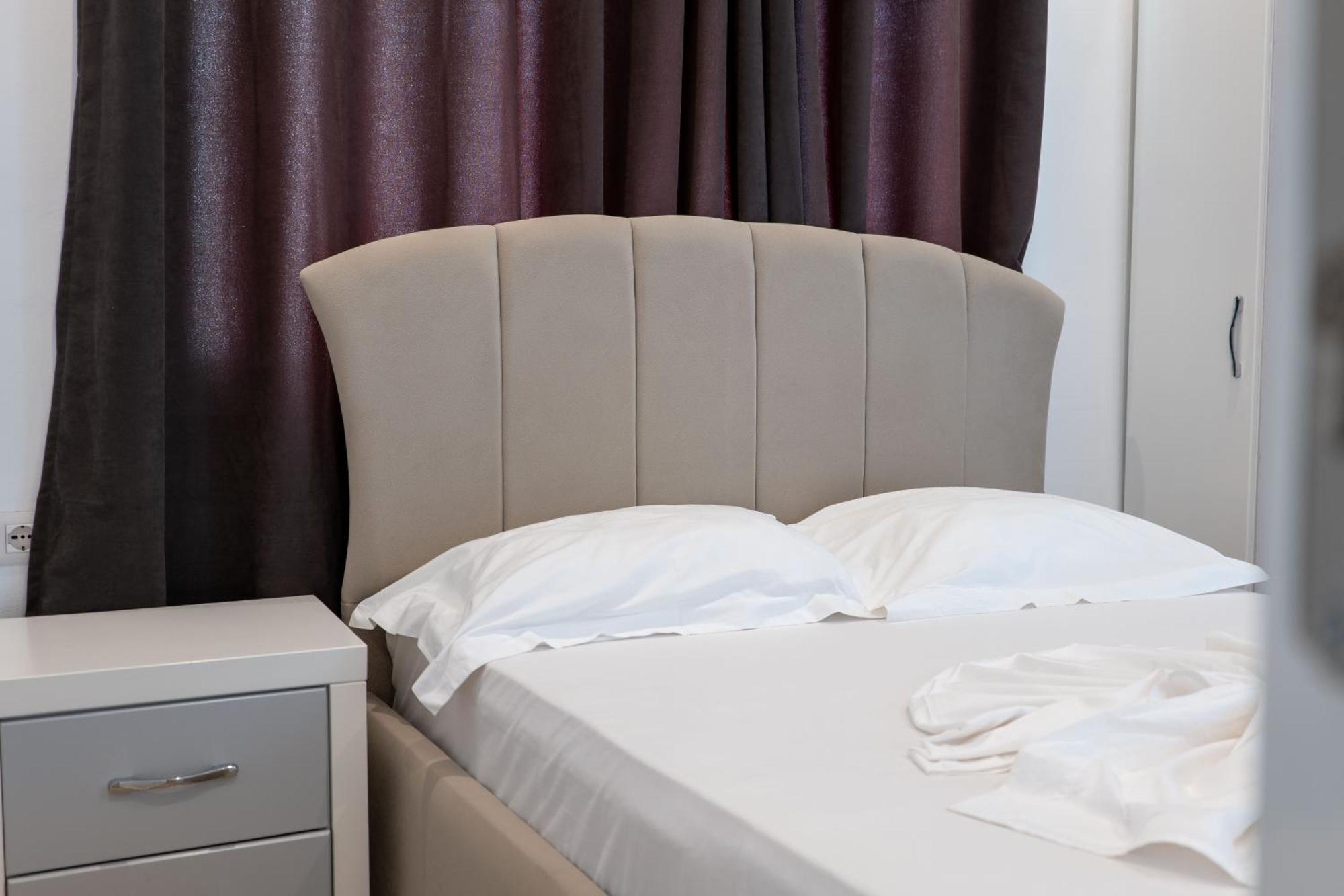 Hotel Kompleks Joni Саранде Екстериор снимка