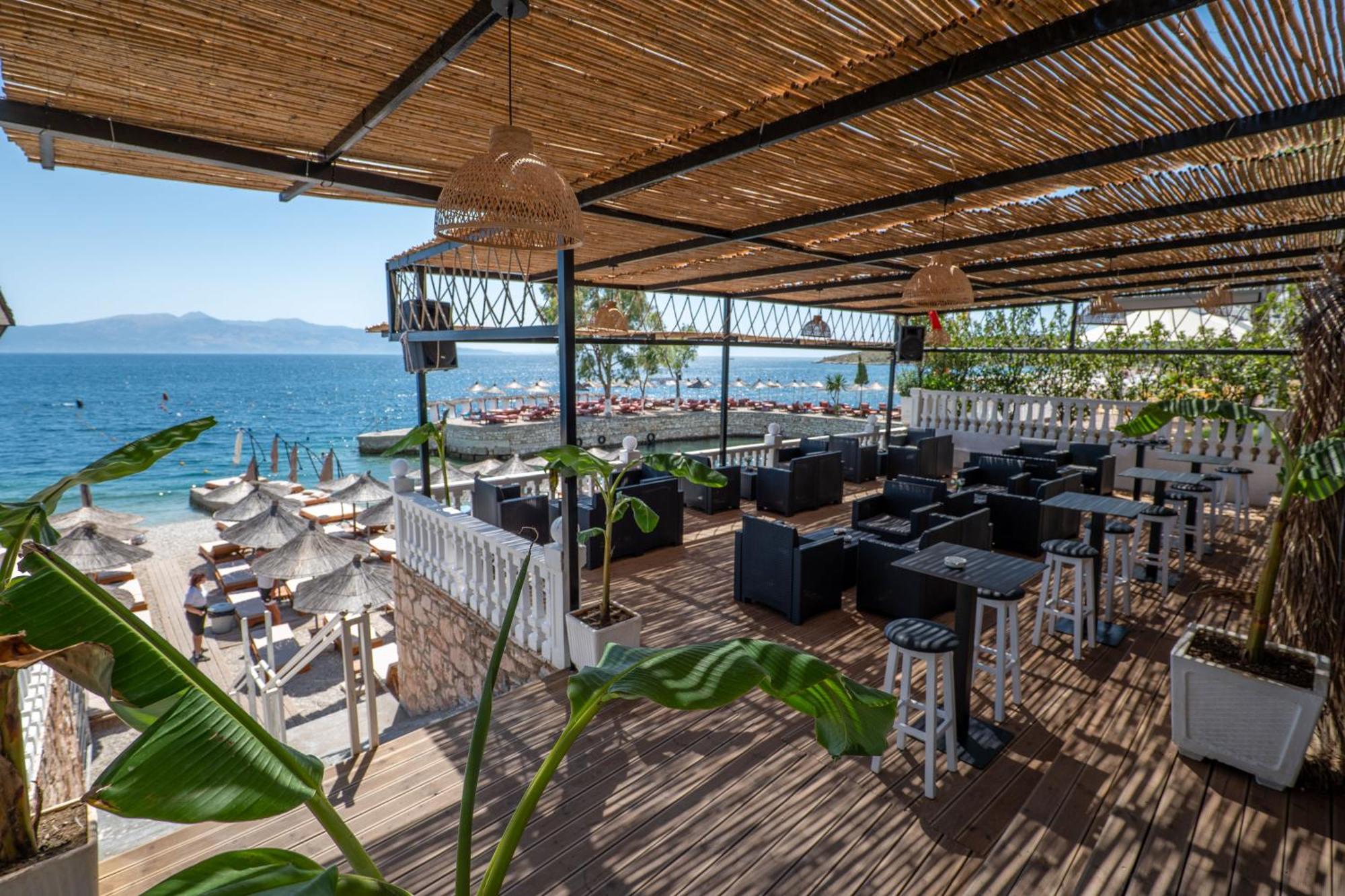 Hotel Kompleks Joni Саранде Екстериор снимка