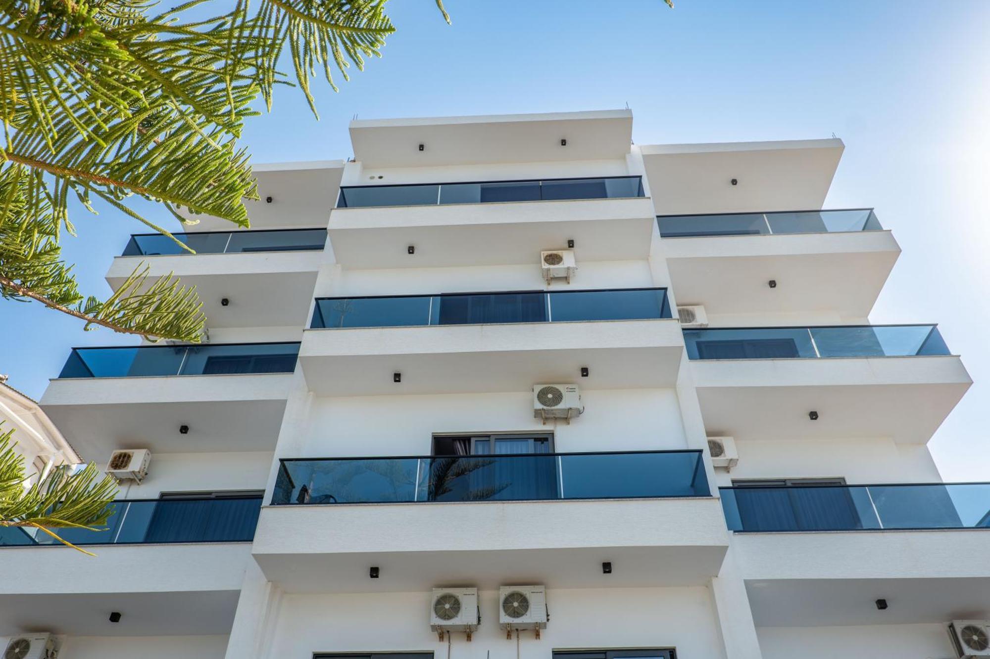 Hotel Kompleks Joni Саранде Екстериор снимка