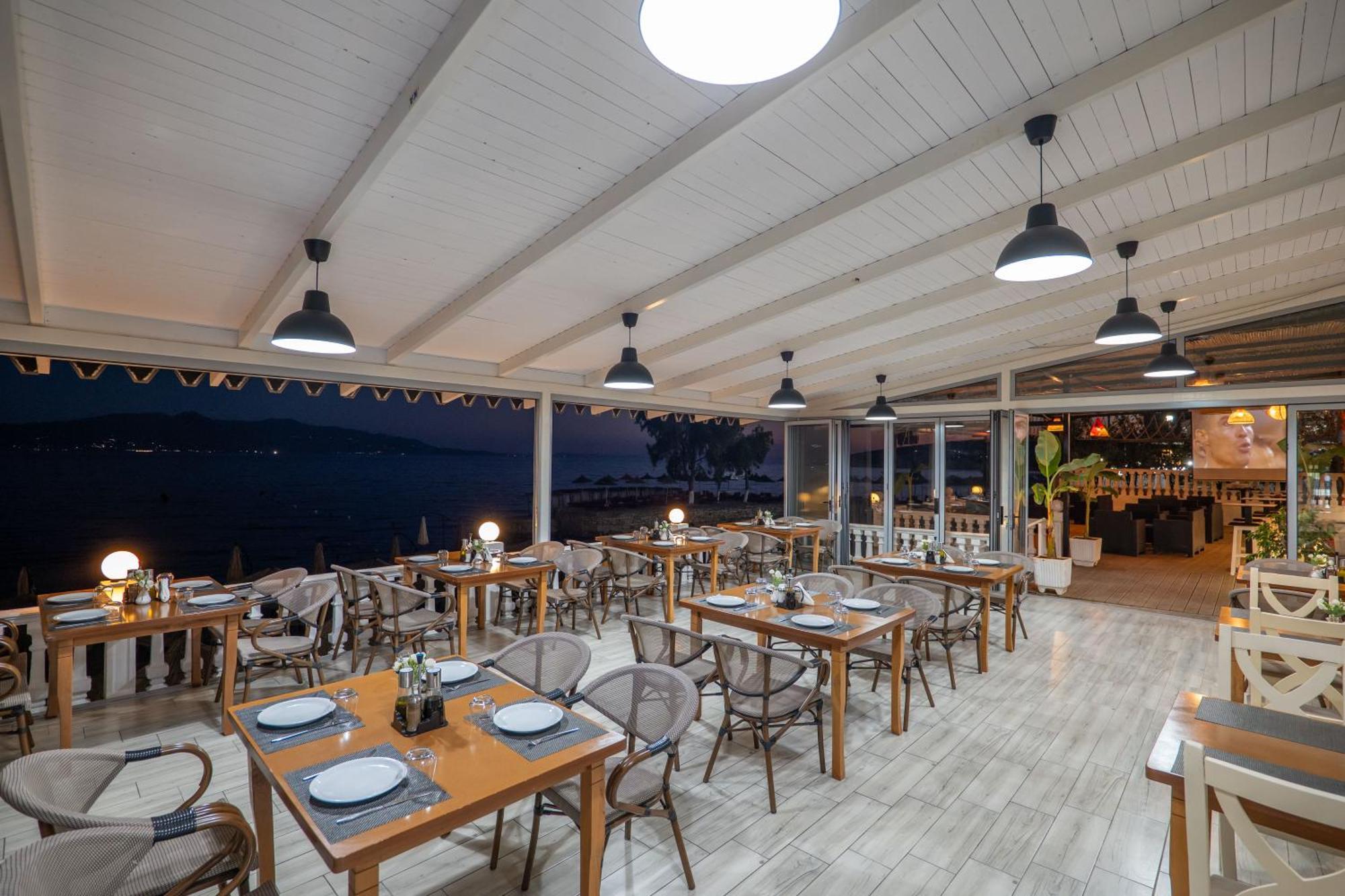 Hotel Kompleks Joni Саранде Екстериор снимка