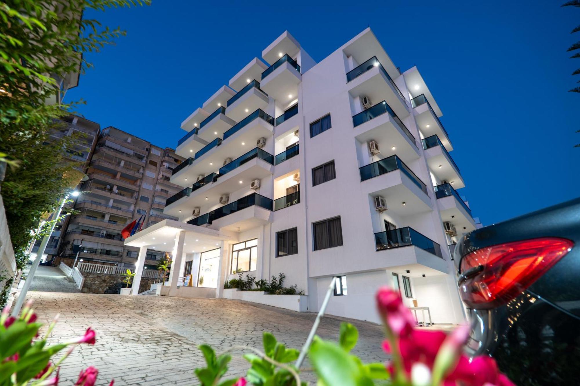Hotel Kompleks Joni Саранде Екстериор снимка