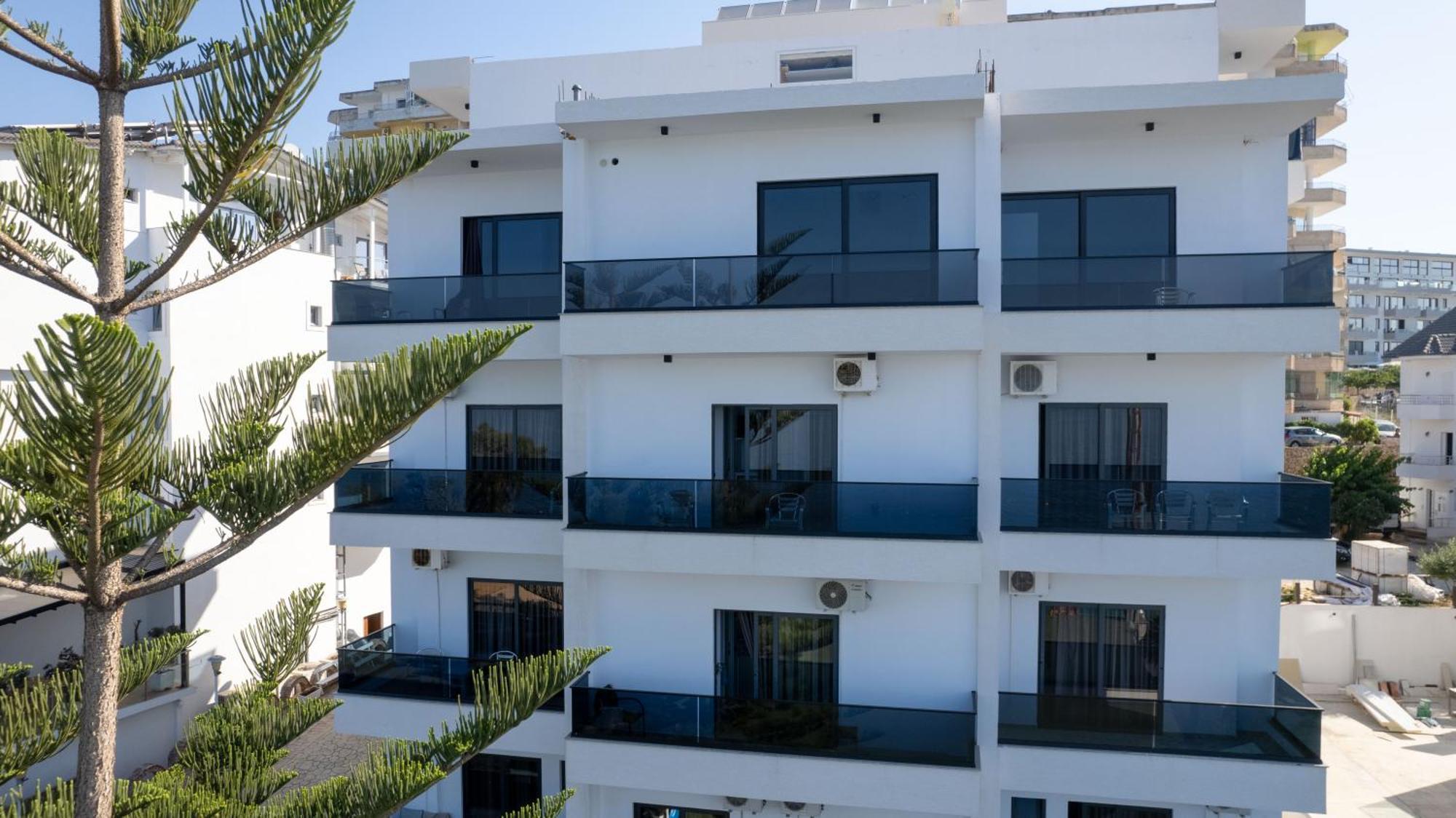 Hotel Kompleks Joni Саранде Екстериор снимка