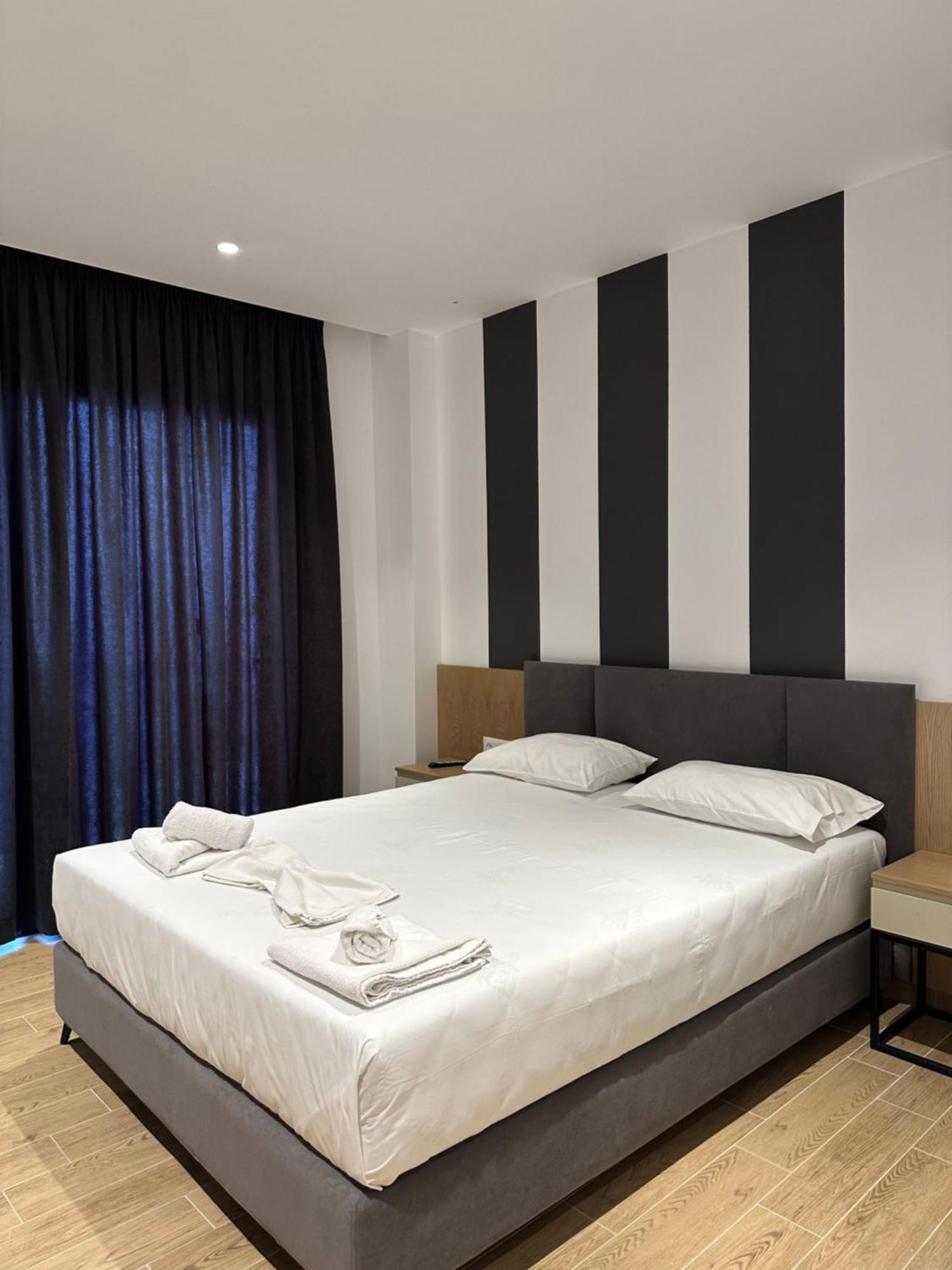 Hotel Kompleks Joni Саранде Екстериор снимка